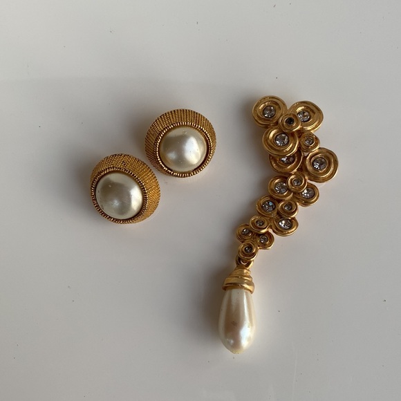 Chanel Earrings Vintage Authentic - Picture 3 of 8